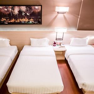 Standard Family Room